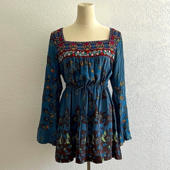 Johhny Was Blue Floral Embroidered Long Sleeve Silk Tunic Dress size Small - Picture 1 of 7